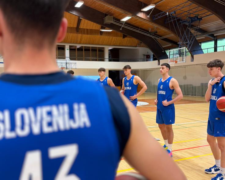 Slovenska košarkarska reprezentanca do 20 let | Foto: KZS/GB