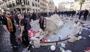 Italijani ogorčeni: Navijači Feyenoorda ne bodo odgovarjali za opustošenje prestolnice