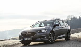 Test: opel insignia sport tourer - poslovni karavan, ki odkrito nagovarja družine