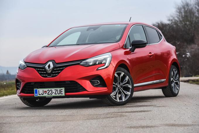 Renault clio se bliža letošnji večji prenovi. V prvih treh mesecih je bil po registracijah novih avtomobilov najuspešnejši v Sloveniji.  | Foto: Gašper Pirman