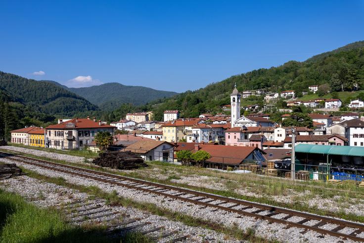 Prihod v Kanal, od koder se lahko na izhodišče odpeljemo z vlakom. | Foto: Matej Podgoršek