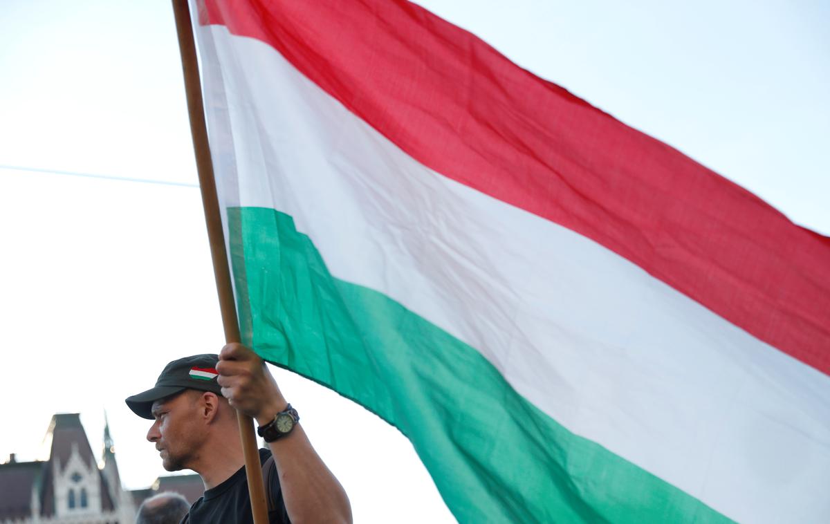 Madžarska zastava | Madžarska je sirskemu beguncu skrajšala zaporno kazen s sedmih na pet let. 
