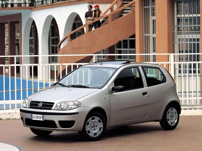 Fiat je z drugo generacijo ponovil uspeh in priljubljenost punta ni pojenjala vse do leta 2005. | Foto: Fiat