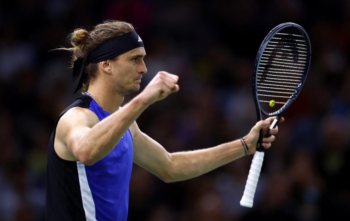 Alexander Zverev | Alexander Zverev se bo v polfinalu Pariza pomeril s Holgerjem Runejem. | Foto Reuters