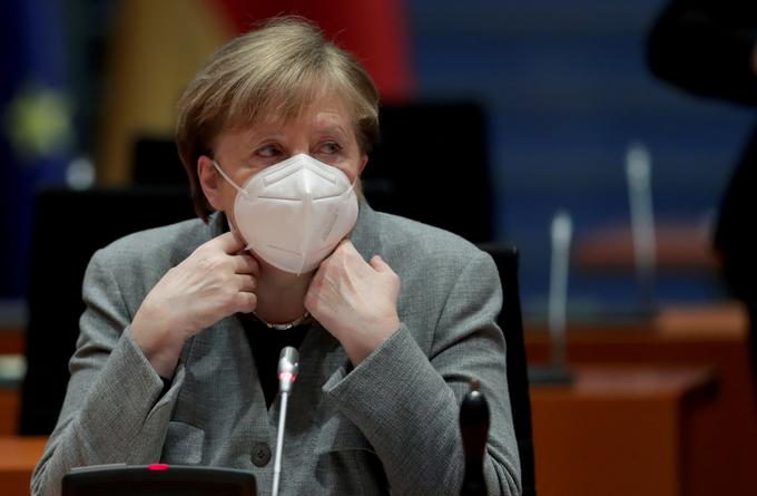 Nemška vlada je predlaganje podaljšanje protikoronskih ukrepov do sredine februarja. Na fotografiji nemška kanclerka Angela Merkel. | Foto: Reuters