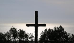 Katoliški duhovniki v Nemčiji spolno zlorabili več tisoč mladoletnikov