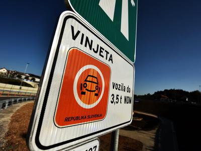 Nakup e-vinjete na Petrolu: popoln vodič za cene, veljavnost in postopek