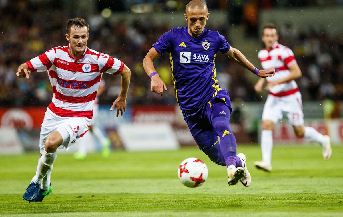 Valon Ahmedi | Valon Ahmedi se seli v Izrael. | Foto Grega Valančič/Sportida