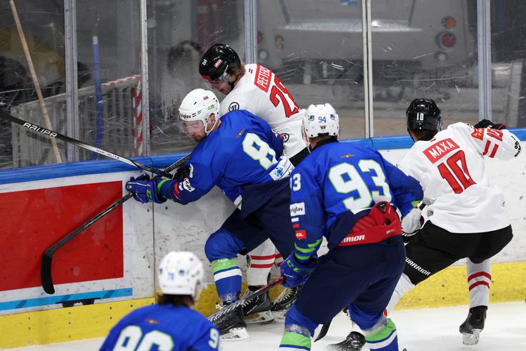 Avstrijci imajo priložnost za četrtfinale, Slovenci točke potrebujejo za obstanek. | Foto: www.alesfevzer.com