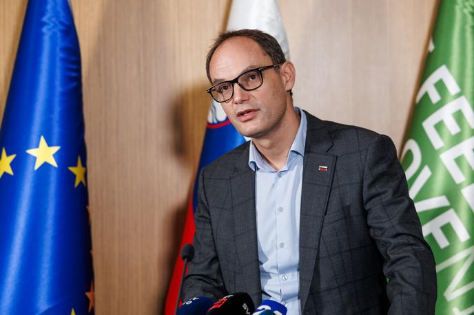 Anže Logar | Predlog zakona o specializiranih organih za obravnavo korupcijskih kaznivih dejanj in organiziranega kriminala (Skok) je bil ena od ključnih predvolilnih obljub Demokratov Anžeta Logarja. | Foto STA