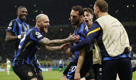V živo: Inter v sedmih nebesih, Barcelona v hudih težavah