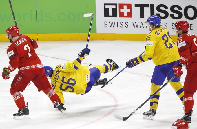 Švedi za začetek niso imeli prevelikih težav z Belorusi. | Foto: Reuters