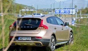 Volvo V40 cross country D4