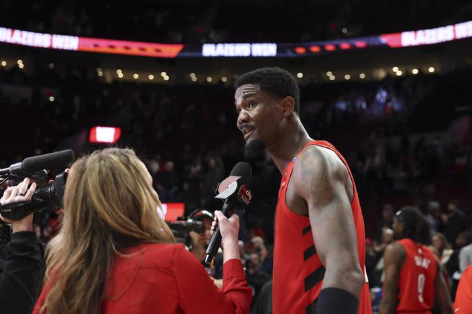 Deandre Ayton | DeAndre Ayton je tudi uradno postal član LA Lakers. | Foto Guliverimage