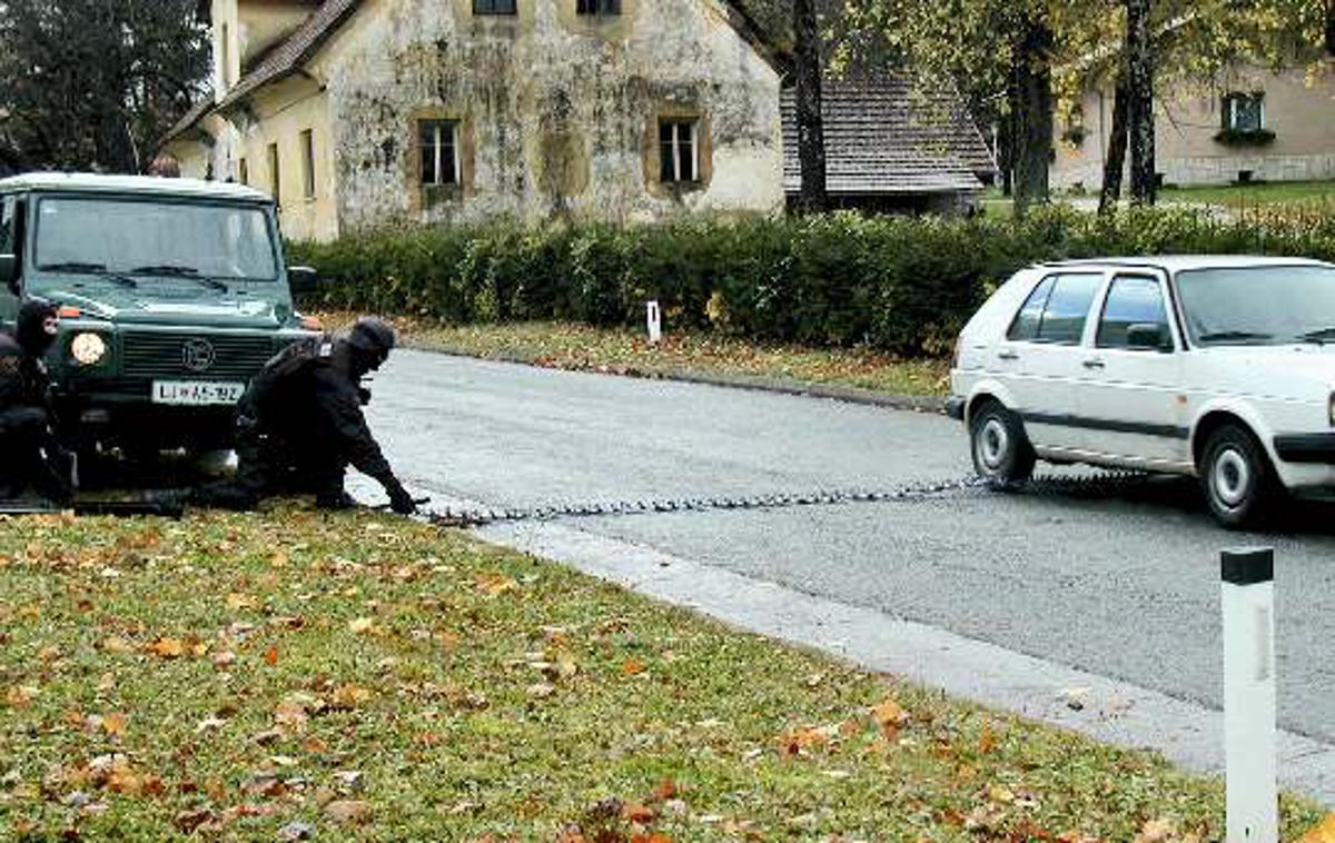 Policija stinger | Z vožnjo je ogrožal sebe, sopotnike in druge udeležence cestnega prometa. | Foto Policija