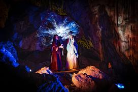 Žive jaslice v Postojnski jami