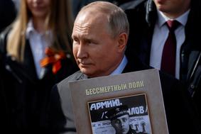 Putin na proslavi s sliko očeta, v zadnjih urah več kot 200 napadov na Ukrajino #vŽivo