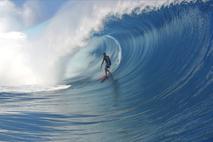 Surfanje deskanje na valovih Tahiti
