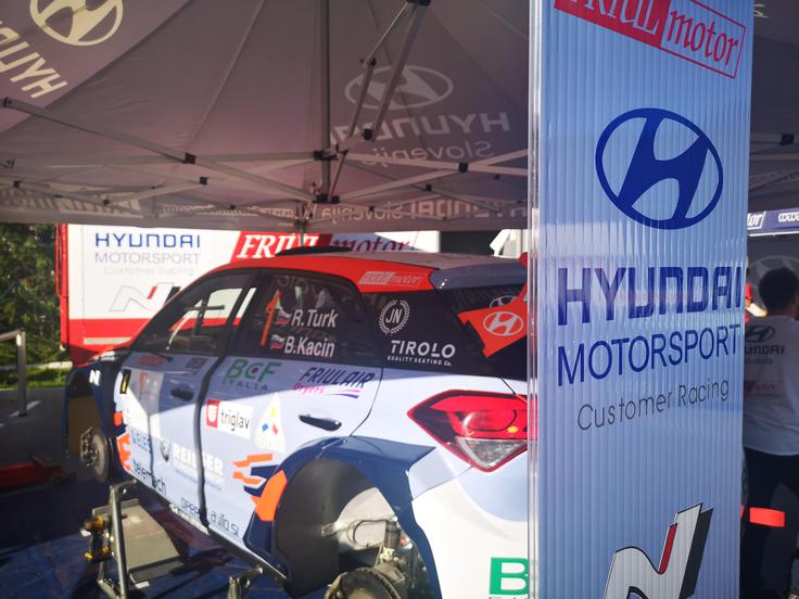 Pomemben cilj Hyundai Motorsporta so tudi uspehi na nacionalni ravni. Letos so s Turkom prvič vknjižili slovenski državni naslov v reliju. | Foto: Gregor Pavšič