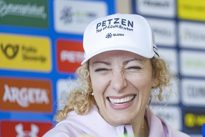 Ilka Štuhec najprej na operacijo, nato v novo službo