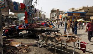 V napadu na nakupovalni center v Bagdadu številni mrtvi