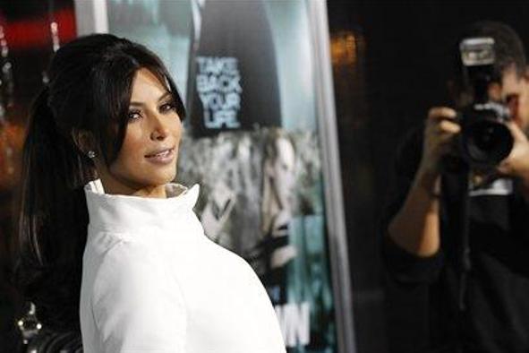 Kim Kardashian pripravlja poročni parfum