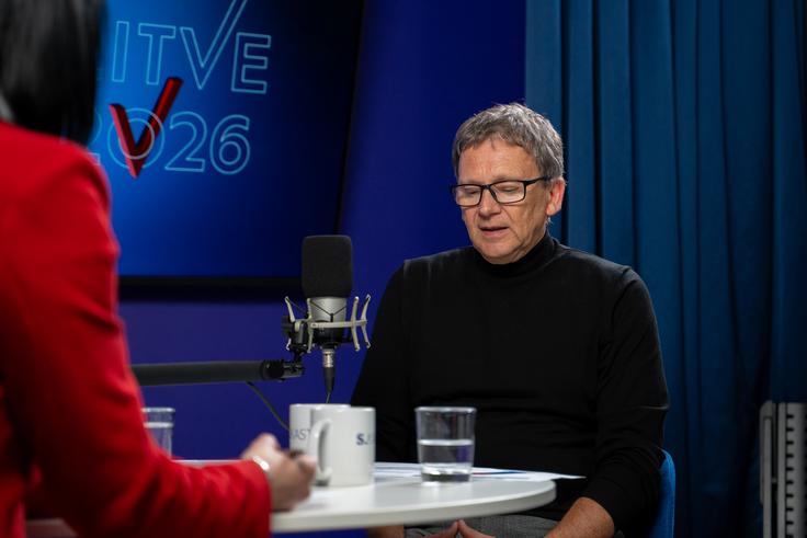 Uhan pove, da se pričakovanja o oblikovanju močnejšega sredinskega bloka ne uresničujejo, saj se politični prostor vse bolj zapira v izbiro med večjima političnima taboroma. | Foto: Liam Toni Šironjič