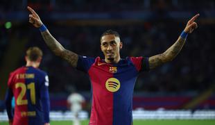 Barcelona podaljšala z Raphinho