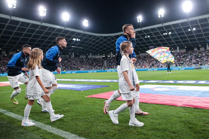 Na srečanju med Slovenijo in Avstrijo se je Sandi Lovrić ujel v čustveni vrtiljak. | Foto: www.alesfevzer.com