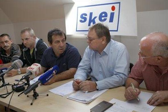 Sindikati za jesen napovedujejo množičen shod v Mariboru