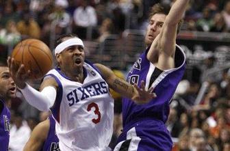 V Atlanti odločila trojka, Jezerniki glavni v mestu