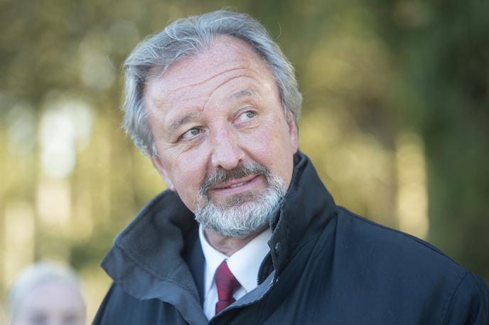 Milan Balažic, župan Moravč | Župan Moravč Milan Balažic je osumljen dveh kaznivih dejanj sprejemanja koristi za nezakonito posredovanje, dveh kaznivih dejanj jemanja podkupnine in šestih kaznivih dejanj sprejemanje koristi za nezakonito posredovanje. | Foto STA