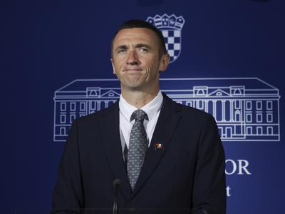 Slovenija in Hrvaška krepita sodelovanje glede posmrtnih ostankov hrvaških žrtev na Teznu in drugih grobiščih