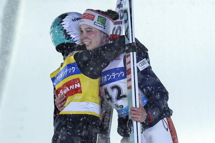 Lisa Eder | Lisa Eder je drugič v sezoni premagala Niko Prevc, o njej in njenem bratu Domnu pa ima spoštljivo mnenje. | Foto Reuters