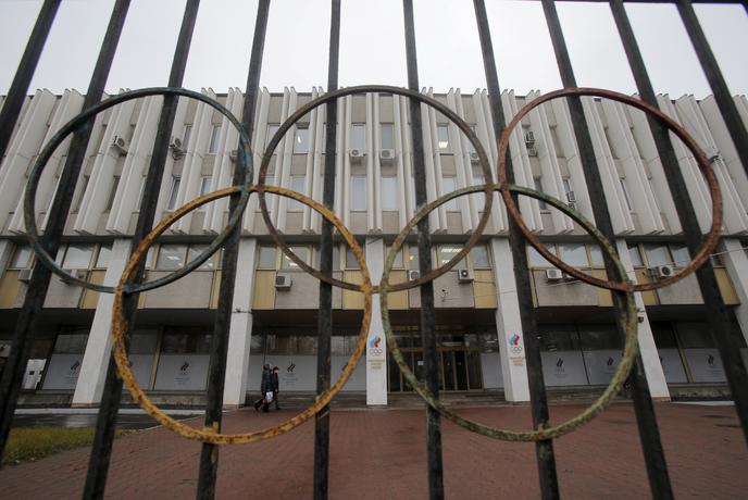 Brat pomočnik generalnega sekretarja olimpijskega komiteja, on pa dopingiran