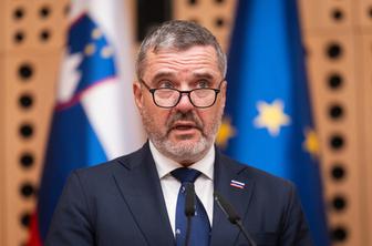 Minister Kajzer o interpelaciji: Na neki način se je veselim