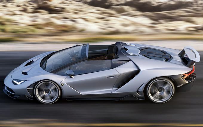 Centenaria sicer poganja 6,5-litrski motor V12 z močjo 770 "konjev" in 690 njutonmetri navora. Do 100 kilometrov na uro avtomobil pospeši v 2,8 sekunde in doseže najvišjo hitrost več kot 350 kilometrov na uro. | Foto: Lamborghini