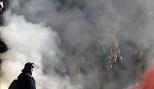 Grčija: Na štadionih ne bo več bakel