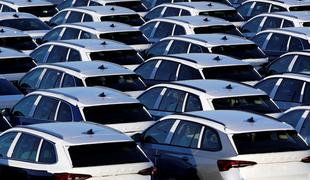 Oktober in spet strm padec prodaje avtomobilov