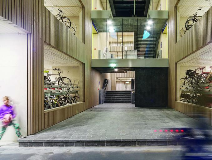 Utrecht, Nizozemska: največje parkirišče za kolesa na svetu (arhitekti: Ector Hoogstad Architects). | Foto: BAB - Bicycle Architecture Biennale