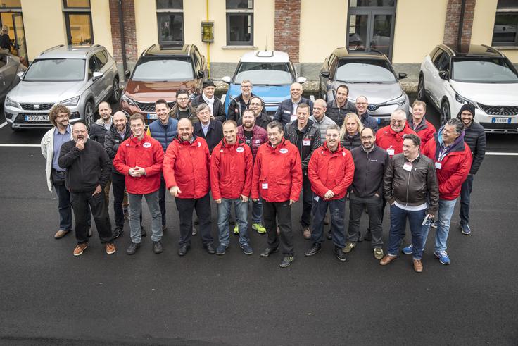 Osemindvajset od skupaj 31 žirantov Autobest je dva dni temeljito preskušalo in se spoznavalo z letošnjimi finalisti. | Foto: Autobest
