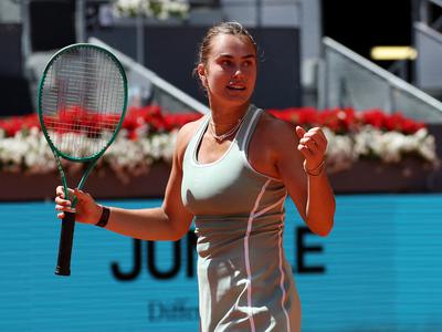 Sabalenka proti Osaki oddala niz