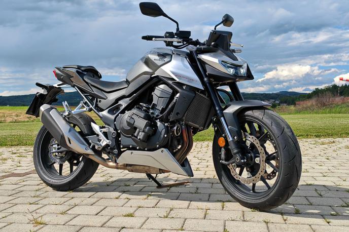 Honda CB750 Hornet E-Clutch | Foto Žan Jalšovec