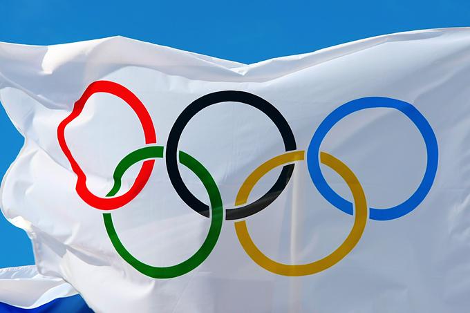 Olimpijske igre. Olipijska zastava. | Foto: Shutterstock