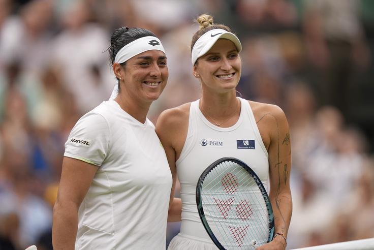 Ons Jabeur in Marketa Vondroušova. | Foto: Guliverimage
