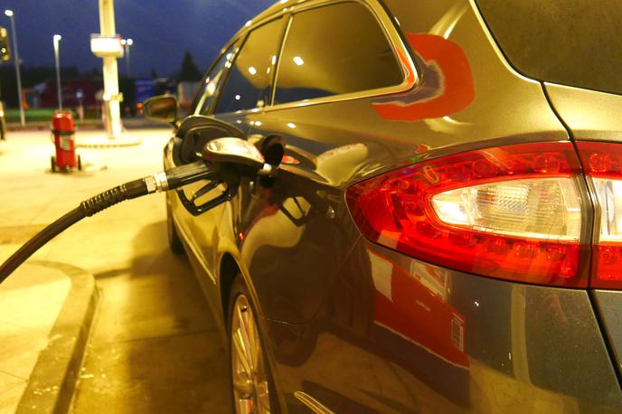 gorivo bencinske črpalke | Foto Gregor Pavšič