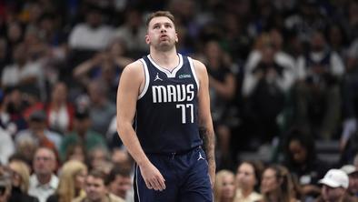 Luka Dončić bo moral zaradi poškodbe zapestja še počivati