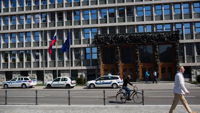 Demokratičnost v Sloveniji dosegla novo dno