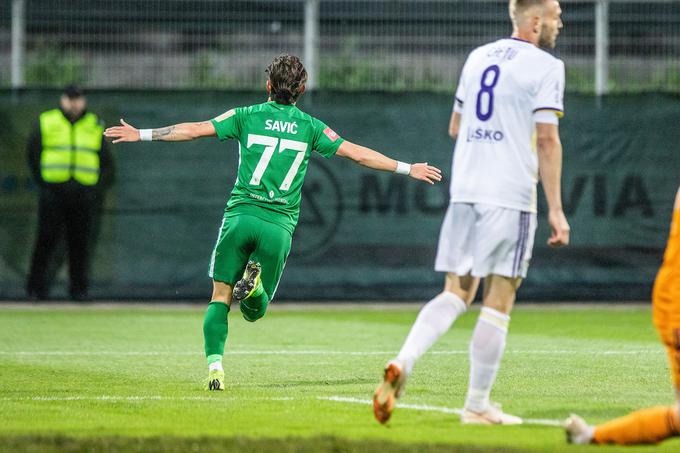 Stefan Savić je v finalu dosegel oba zadetka za zmaje. | Foto: Matic Ritonja/Sportida