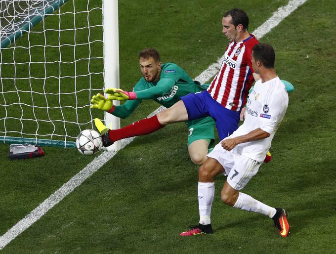 Jan Oblak je 28. maja 2016 branil v finalu lige prvakov proti Realu, ta je zmagal po izvajanju kazenskih udarcev. | Foto: Reuters